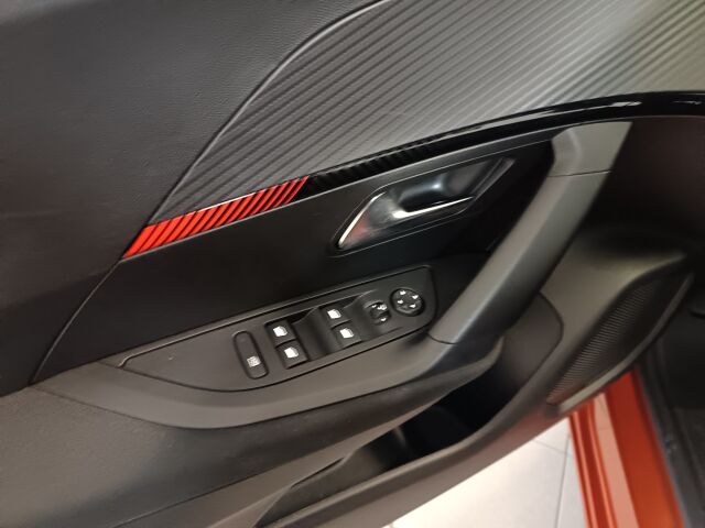 PEUGEOT 2008 2022 Active Pack PureTech 130 EAT8-aut. **AAETTÄ ON MAKIA CITYMAASTURI**