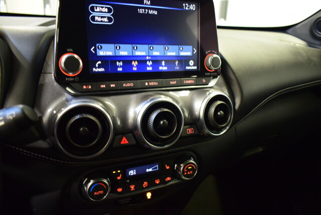 NISSAN Juke 2023 DIG-T 143HP 4AMT Tekna 19" + Navi HEV