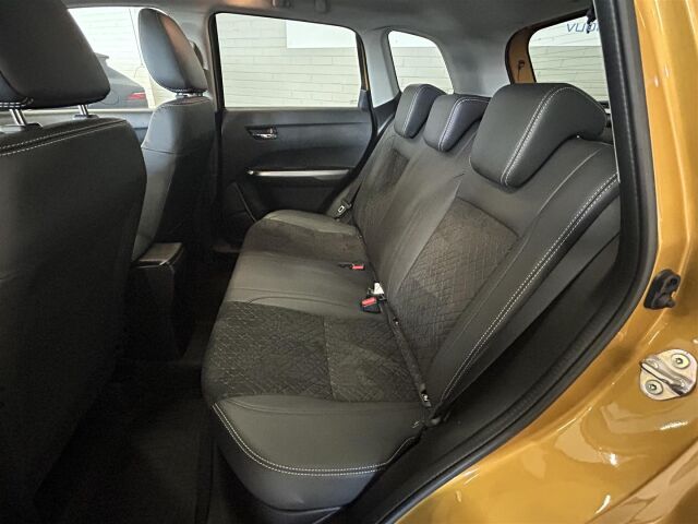 SUZUKI Vitara 2023 1,5 HYBRID 4WD GLX+SR 6AGS-aut / Adapt.vakkari / Navi / Kamera / 2 x renkaat / Koukku / Lämpöpaketti