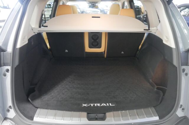 NISSAN X-Trail 2023 e-4orce Tekna 5ST Design pack BOSE
