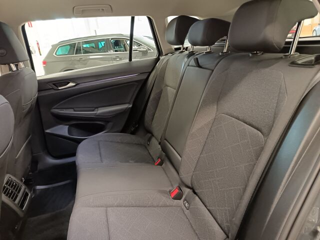 VOLKSWAGEN Golf 2022 Variant Comfort 1,5 TSI 96 kW