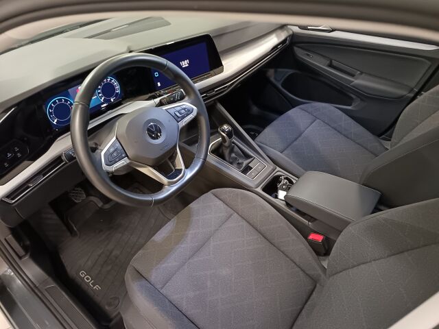VOLKSWAGEN Golf 2022 Variant Comfort 1,5 TSI 96 kW