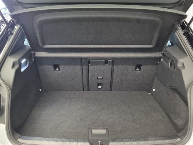 VOLKSWAGEN ID.3 2024 Pro  Business Plus 150 kW, akku 58 kWh Limited / ACC / Navi / P-Kamera