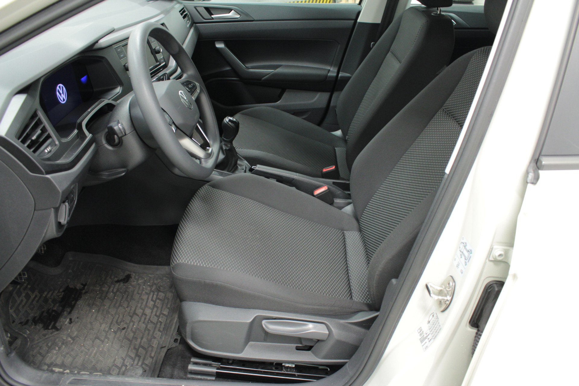Volkswagen Taigo Comfort 1,0 TSI 70 kW 2023, kuva 6/16