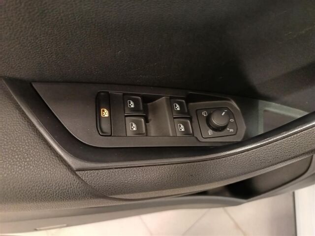 SKODA Karoq 2023 1.5 TSI Ambition DSG Autom.