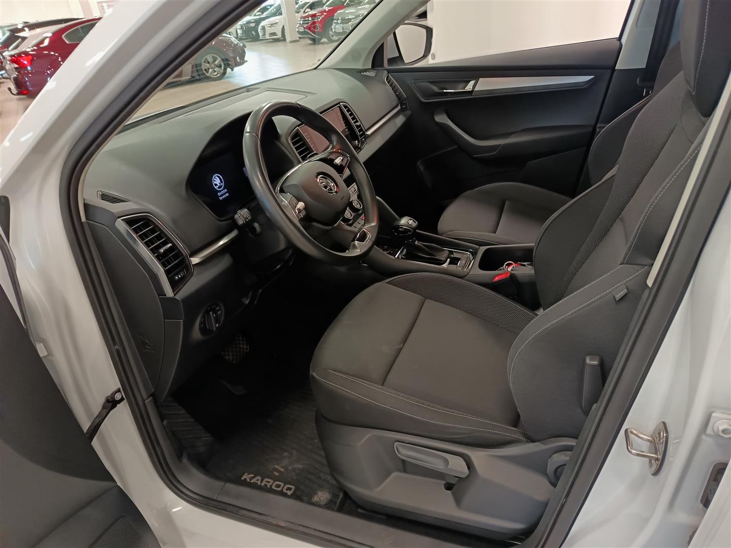 Skoda Karoq 1.5 TSI Ambition DSG Autom. 2023, bild 5/27