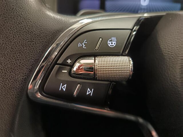 SKODA Karoq 2023 1.5 TSI Ambition DSG Autom.