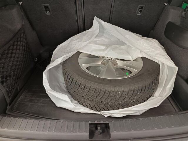 SKODA Karoq 2023 1.5 TSI Ambition DSG Autom.