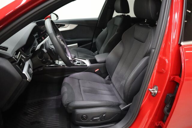 AUDI A4 2024 Avant 40 TFSI MHEV Land of quattro S line
