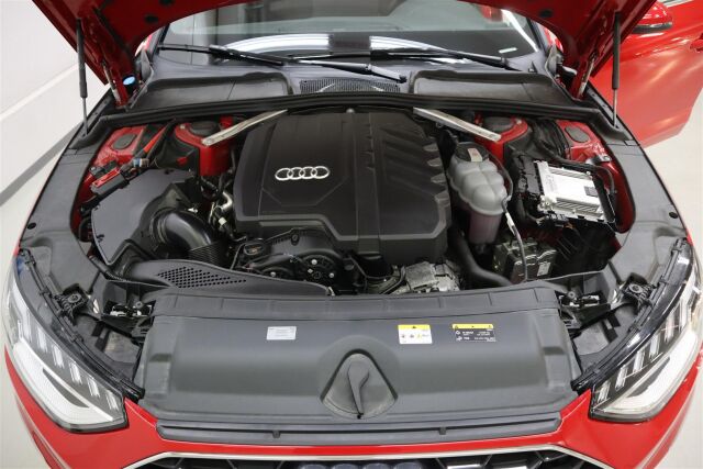 AUDI A4 2024 Avant 40 TFSI MHEV Land of quattro S line
