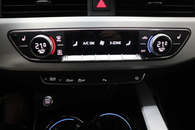 AUDI A4 2024 Avant 40 TFSI MHEV Land of quattro S line