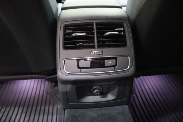AUDI A4 2024 Avant 40 TFSI MHEV Land of quattro S line