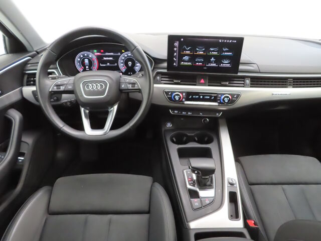 Audi A4 2024 Avant 40 TFSI MHEV Land of quattro Plus