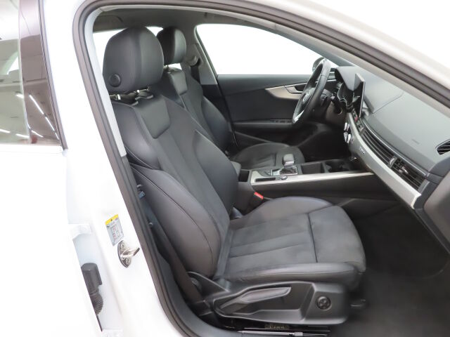 Audi A4 2024 Avant 40 TFSI MHEV Land of quattro Plus