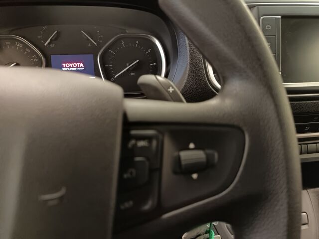 Toyota Proace Verso 2024 Active Edition L2 2,0 D 180 Aut.**1.OM JA ALVILLINEN TIETENKIN**