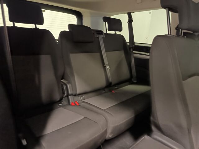 Toyota Proace Verso 2024 Active Edition L2 2,0 D 180 Aut. *ALVILLINEN JA VÄHÄN AJETTU**