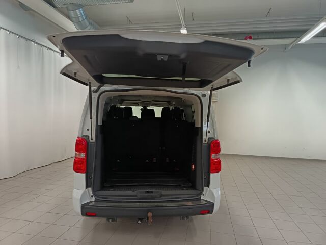 Toyota Proace Verso 2024 Active Edition L2 2,0 D 180 Aut. *ALVILLINEN JA VÄHÄN AJETTU**