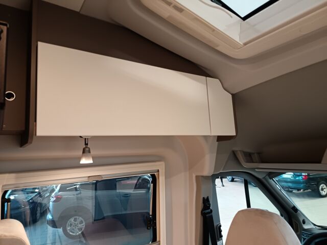 LMC 590 2025 FORD LMC C590 INNOVAN* HUOM!! ALVILLINEN JA AJ. VAIN ALLE 5 TKM JA KUIN UUSI KAIKILLA VARUSTEILLA!!