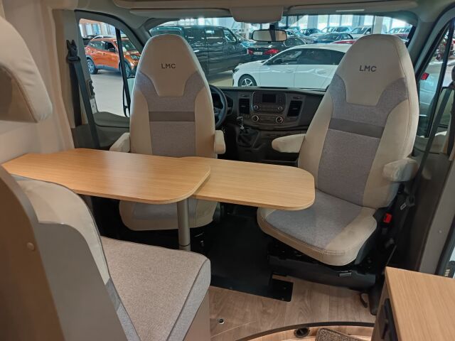 LMC 590 2025 FORD LMC C590 INNOVAN* HUOM!! ALVILLINEN JA AJ. VAIN ALLE 5 TKM JA KUIN UUSI KAIKILLA VARUSTEILLA!!