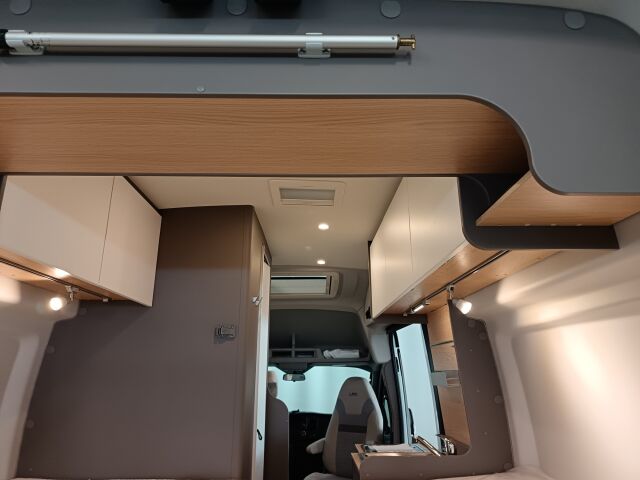 LMC 590 2025 FORD LMC C590 INNOVAN* HUOM!! ALVILLINEN JA AJ. VAIN ALLE 5 TKM JA KUIN UUSI KAIKILLA VARUSTEILLA!!