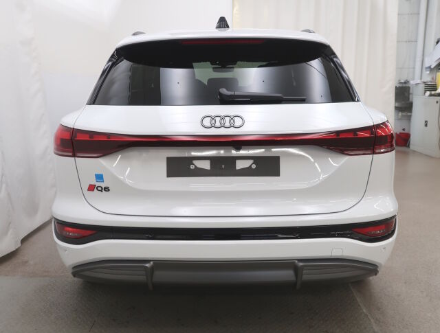 Audi Q6 e-tron 2025 Q6 e-tron quattro 285,00 kW *2x Renkaat*