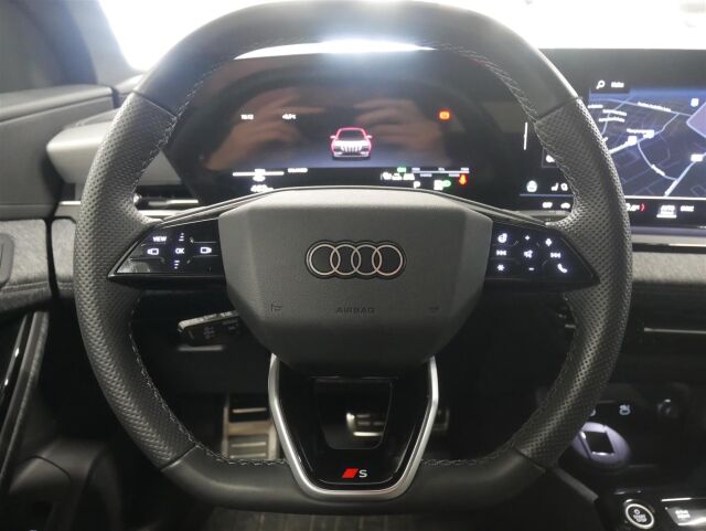Audi Q6 e-tron 2025 Q6 e-tron quattro 285,00 kW *2x Renkaat*