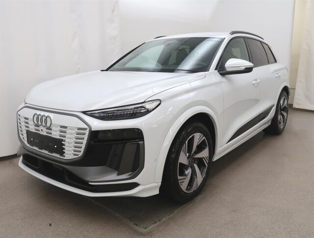 Audi Q6 e-tron 2024 quattro S line. TÄHÄN AUTOON 5000€:N LISÄETU
