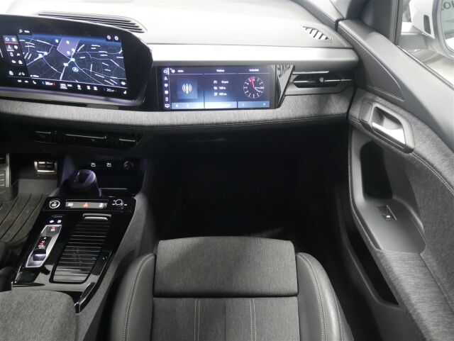 Audi Q6 e-tron 2025 Q6 e-tron quattro 285,00 kW *2x Renkaat*
