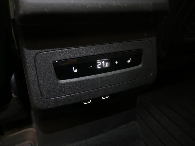 Audi Q6 e-tron 2025 Q6 e-tron quattro 285,00 kW *2x Renkaat*