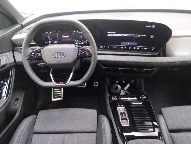 Audi Q6 e-tron 2025 Q6 e-tron quattro 285,00 kW *2x Renkaat*