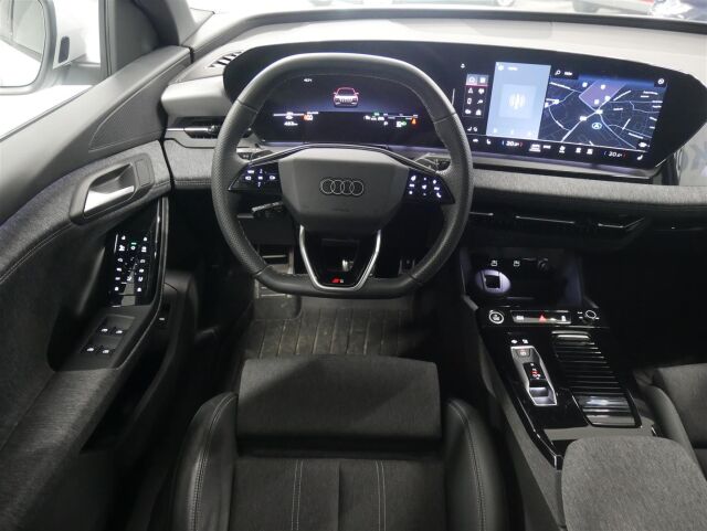 Audi Q6 e-tron 2025 Q6 e-tron quattro 285,00 kW *2x Renkaat*