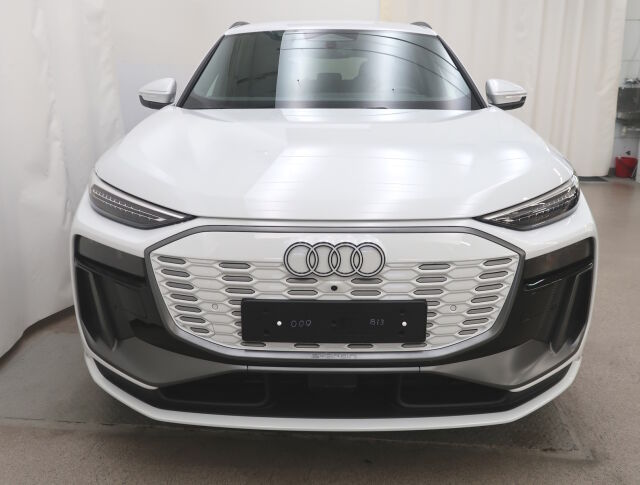 Audi Q6 e-tron 2025 Q6 e-tron quattro 285,00 kW *2x Renkaat*