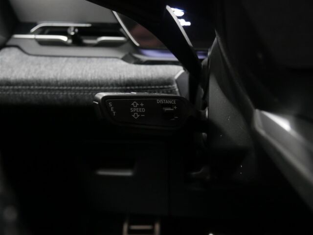 Audi Q6 e-tron 2025 Q6 e-tron quattro 285,00 kW *2x Renkaat*