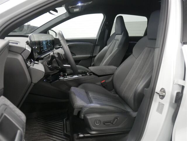 Audi Q6 e-tron 2025 Q6 e-tron quattro 285,00 kW *2x Renkaat*