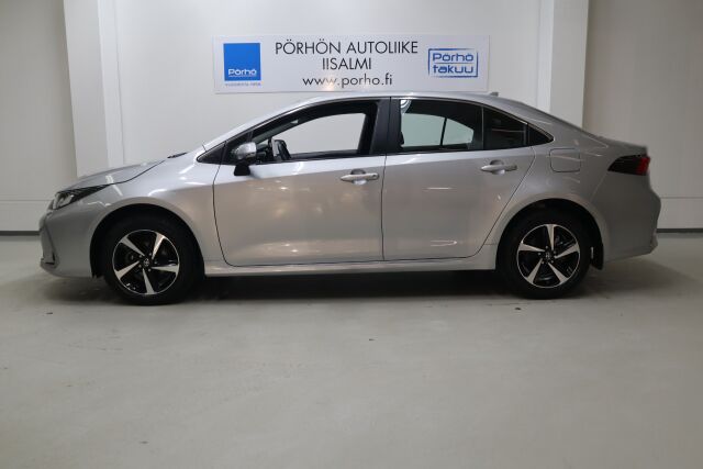 TOYOTA Corolla 2024 Sedan 1,8 Hybrid Active
