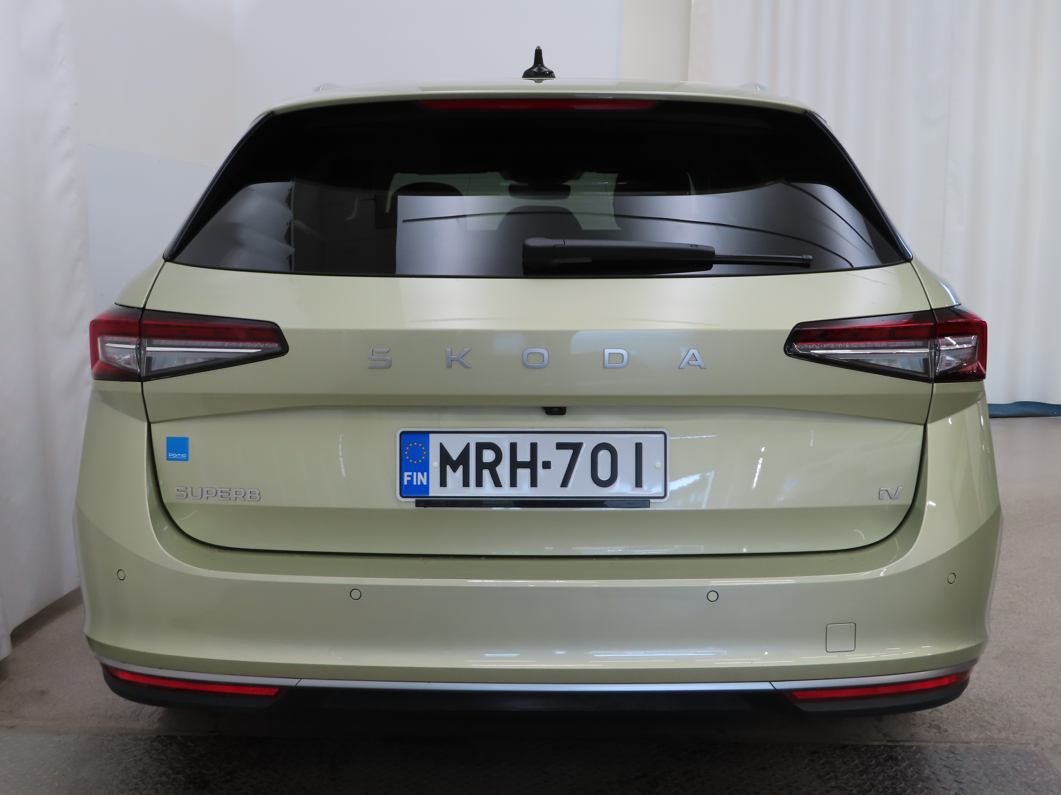 Skoda Superb 2024, photo 4/10