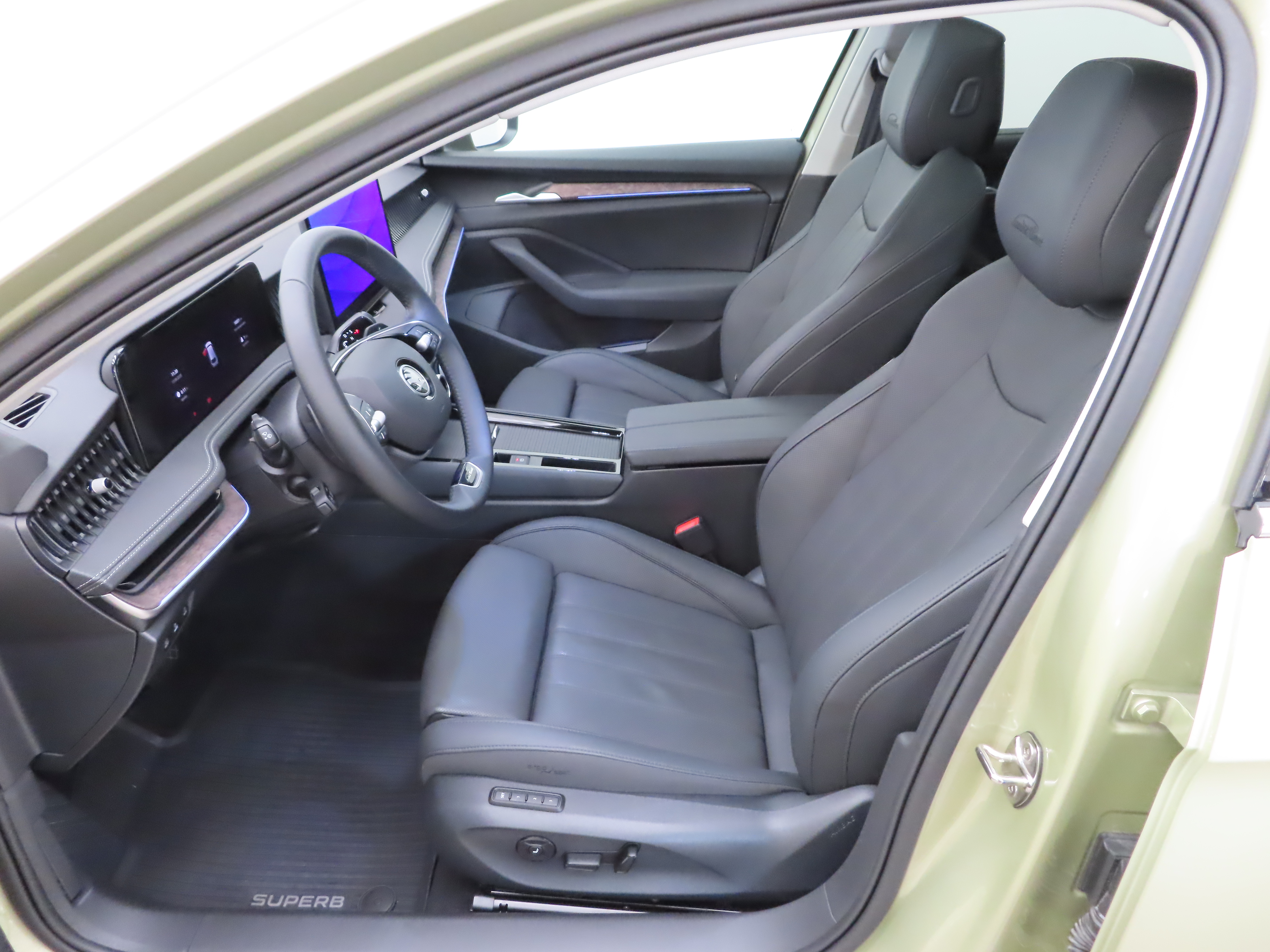 Skoda Superb 2024, kuva 6/11
