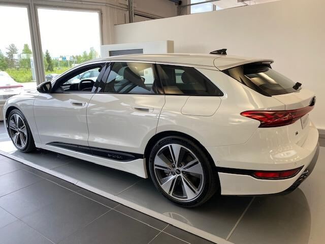 Audi A6 e-tron 2025 Avant quattro Vorsprung Edition. Nyt 3 vuoden jatkoturva veloituksetta.