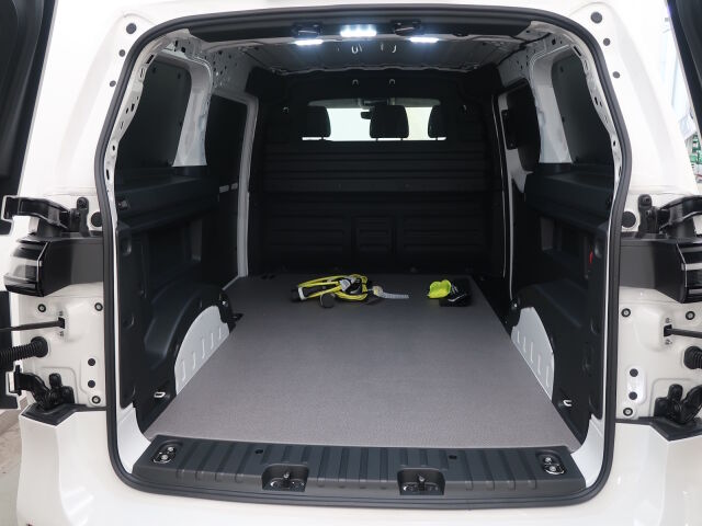 Volkswagen ID. Buzz 2025 Cargo 250kW PRO 79 kWh 4Motion Business.Tehokas neliveto hyvillä varusteilla.