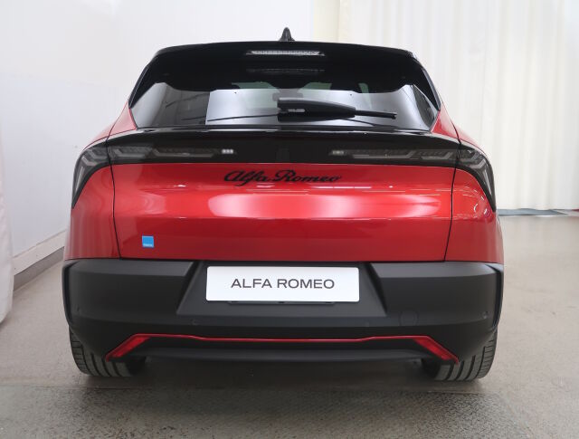 Alfa Romeo Junior 2025 elettrica 280 54 kWh Automaatti Veloce
