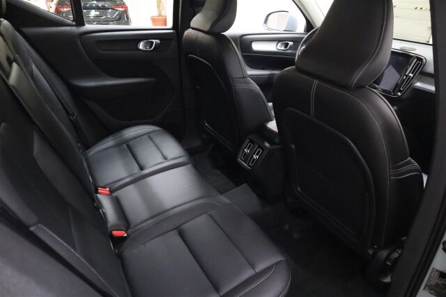 VOLVO XC40 2018 D4 AWD Momentum aut
