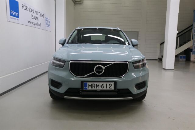 VOLVO XC40 2018 D4 AWD Momentum aut