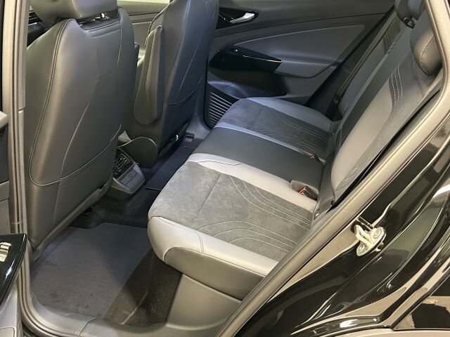 Volkswagen ID.4 2025 Pro 4MOTION Elegance 75-v Juhlamalli 210 kW, akku 77 kWh