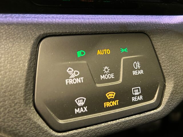 Volkswagen ID.4 2025 Pro 4MOTION Elegance 75-v Juhlamalli 210 kW, akku 77 kWh