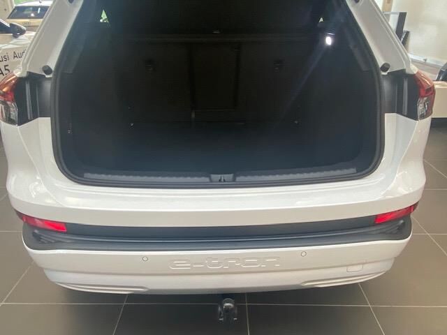 Audi Q4 e-tron 2025 SUV 45 e-tron Land of quattro Plus. Kesäetu tuhat euroa