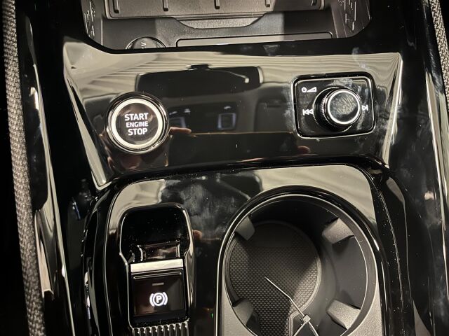 Audi Q3 2026 e-hybrid 200 kW    ***Takuu 5 vuotta / 100tkm!***