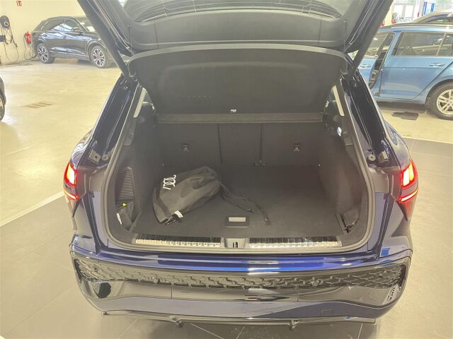 Audi Q3 2026 e-hybrid 200 kW    ***Takuu 5 vuotta / 100tkm!***