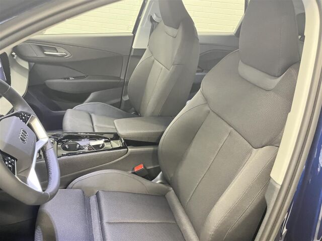 Audi Q3 2026 e-hybrid 200 kW    ***Takuu 5 vuotta / 100tkm!***