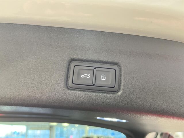 Audi Q6 e-tron 2025 quattro Vorsprung Edition