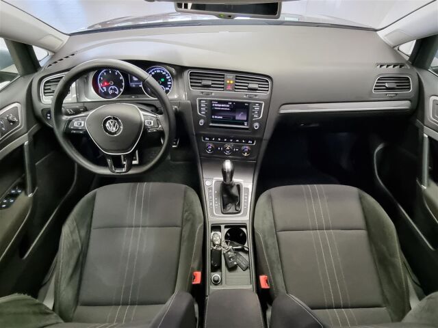 VOLKSWAGEN Golf 2016 Variant Alltrack 1,8 TSI 132 kW (180 hv) 4MOTION DSG-automaatti Winter Edition/ Koukku/ ACC / Webast